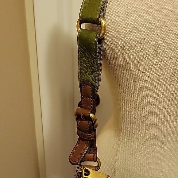 NWT: Leather Fossil Explorer Crossbody - Picture 8 of 16